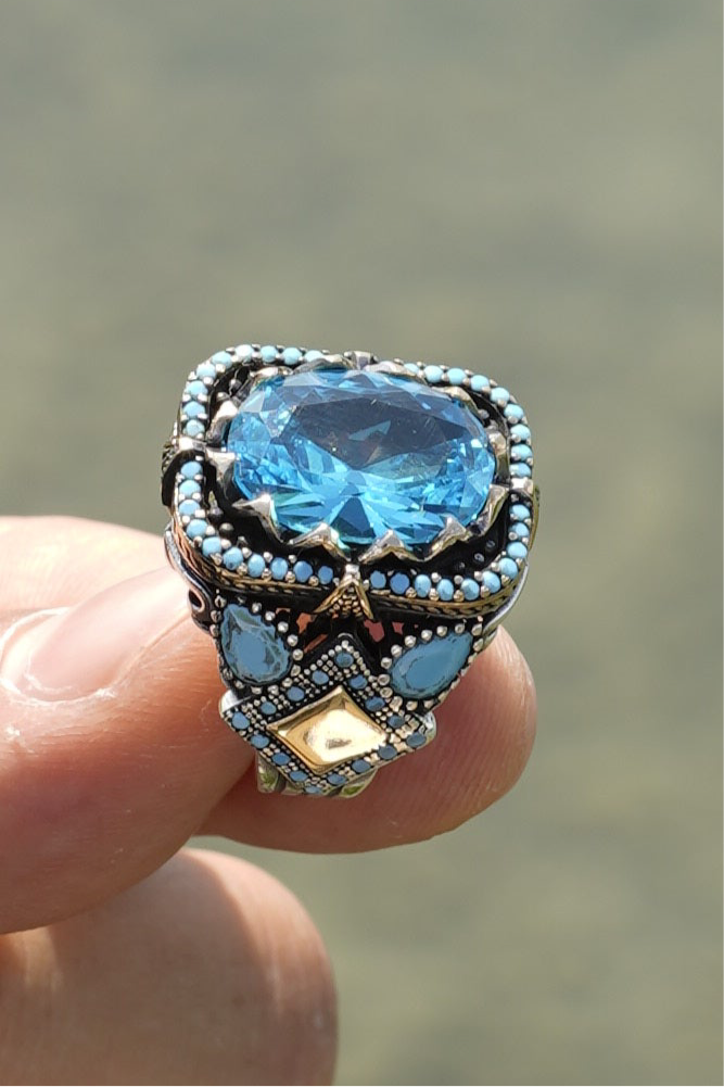 Exklusiver Herrenring aus 925er Silber mit blauem Schmuckstein