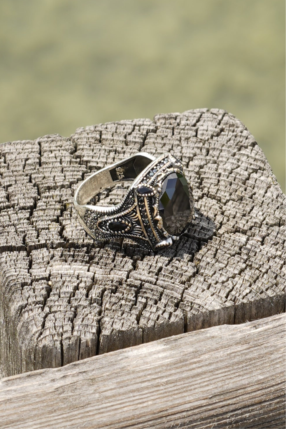 Herrenring aus 925er Silber mit rundem schwarzem Stein – markantes Design